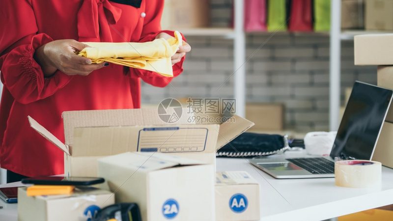 冬季热销选品要点：关注市场需求与流行趋势